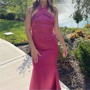 ELLIATT Dress Womens Extra Small Magenta Evening Gown Satin Halter Neck Floor Le
